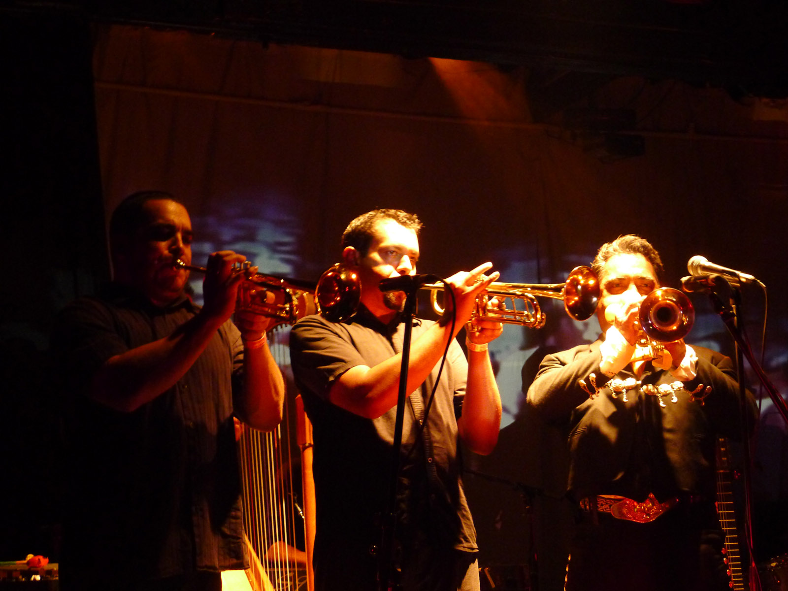Calexico @ Echoplex; Los Angeles, CA (2011-05-05)